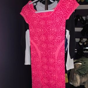 Bebe got pink t shirt spandex dress